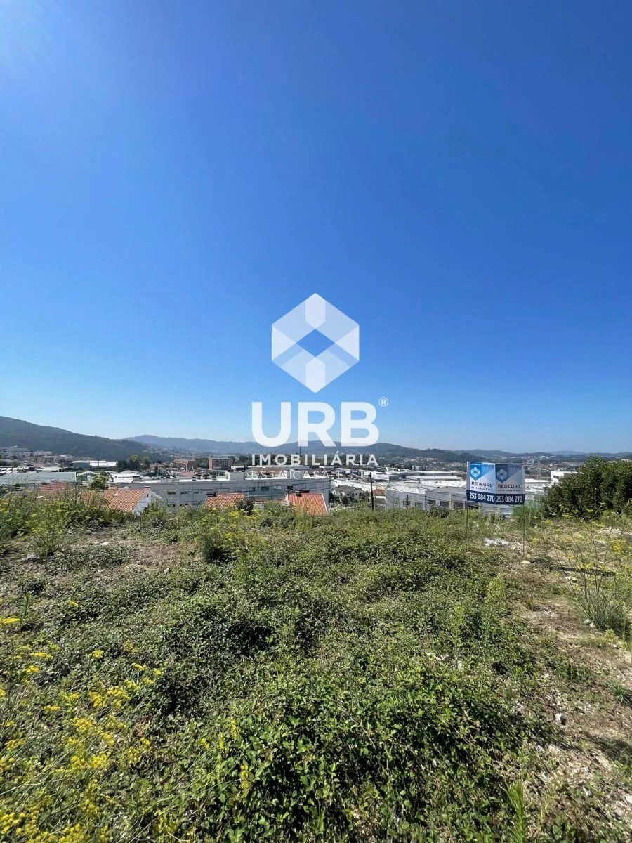 Terreno para Venda em Nogueira, Fraião e Lamaçães Foto 5