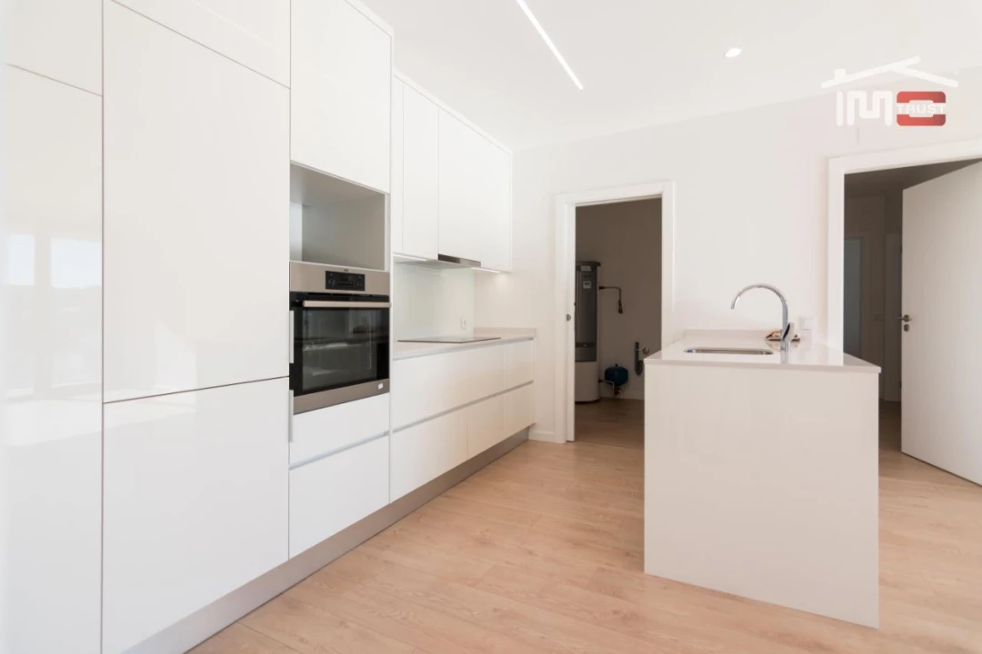 Apartamento T3 para Arrendamento em Nossa Senhora da Piedade Foto 9