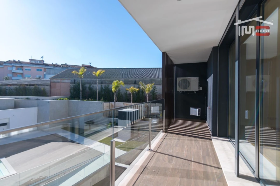 Apartamento T3 para Arrendamento em Nossa Senhora da Piedade Foto 12