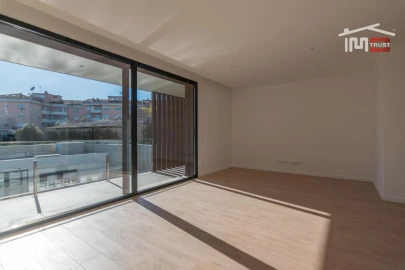 Apartamento T3 para Arrendamento em Nossa Senhora da Piedade