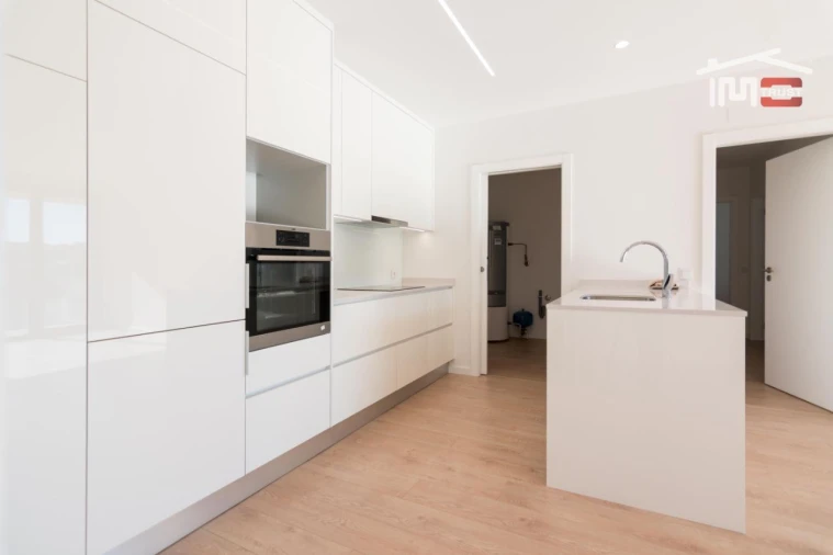 Apartamento T3 para Arrendamento em Nossa Senhora da Piedade Foto 9