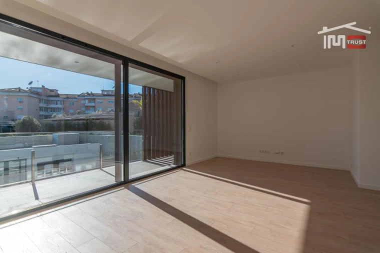 Apartamento T3 para Arrendamento em Nossa Senhora da Piedade Foto 10