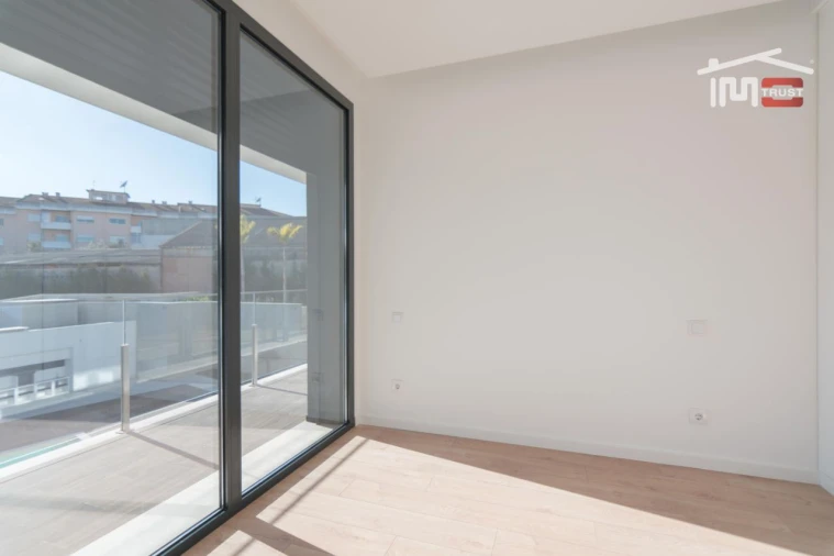 Apartamento T3 para Arrendamento em Nossa Senhora da Piedade Foto 14