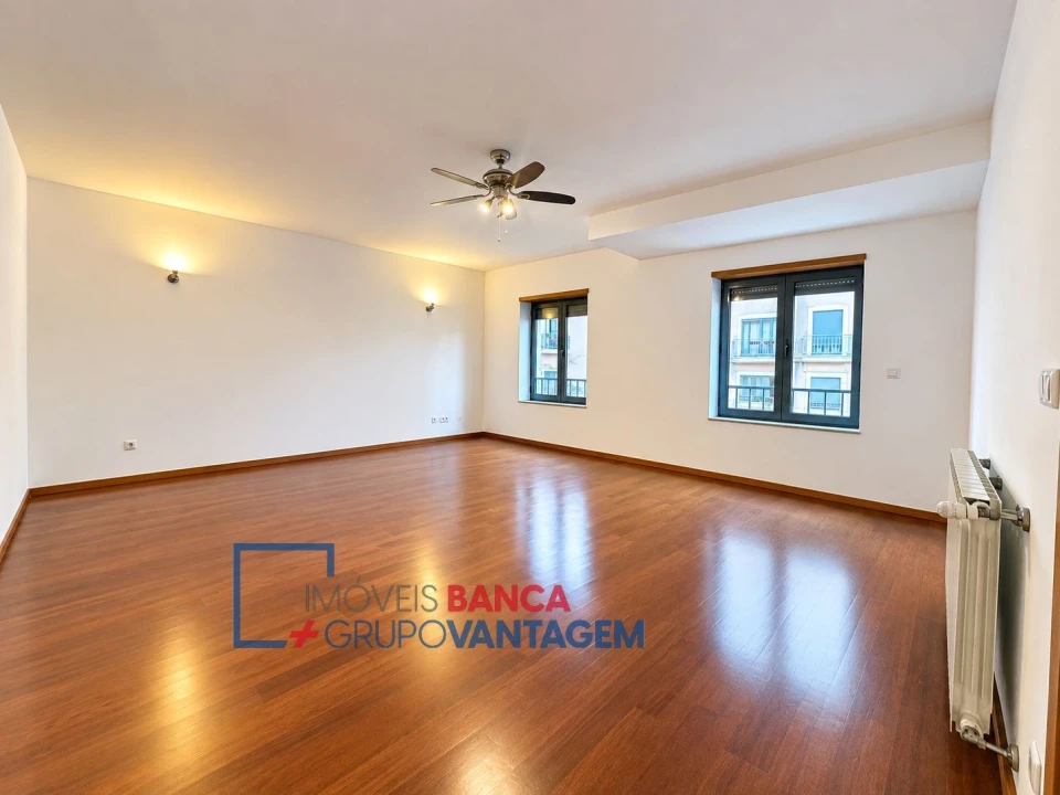 Apartamento T2 para Venda em Oliveira do Douro Foto 2