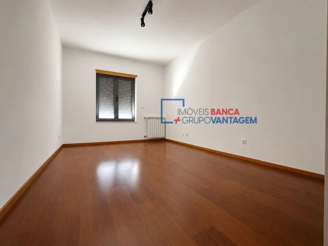 Apartamento T2 para Venda em Oliveira do Douro Foto 18