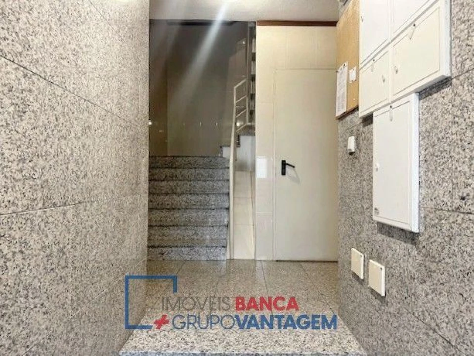 Apartamento T2 para Venda em Madalena Foto 7