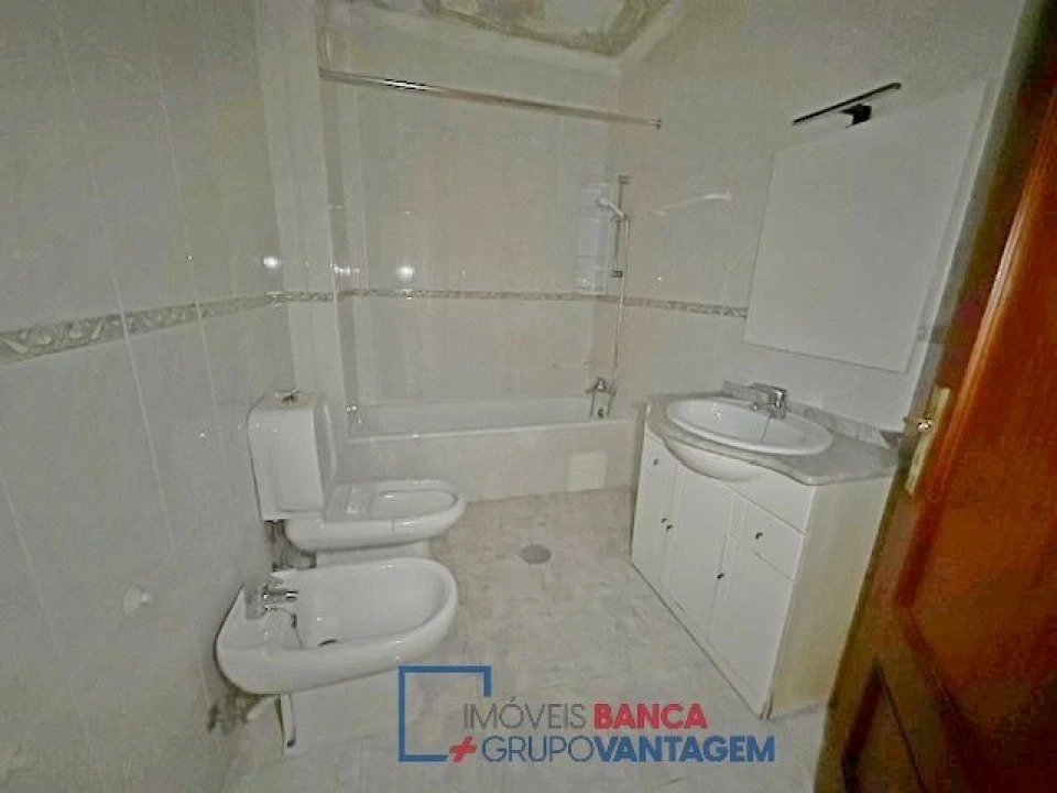 Apartamento T2 para Venda em Madalena Foto 17