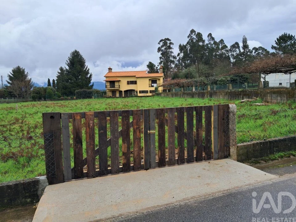 Terreno para Venda em Campos e Vila Meã Foto 1