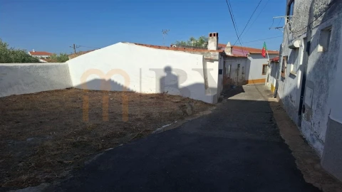 Terreno para Venda em Aldeia dos Fernandes