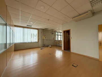 Loja para Arrendamento em Bougado (São Martinho e Santiago)