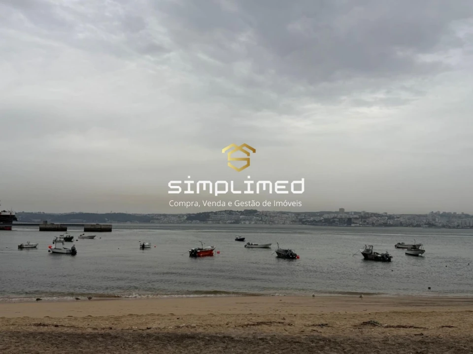 Apartamento T3 para Venda em Caparica e Trafaria Foto 3
