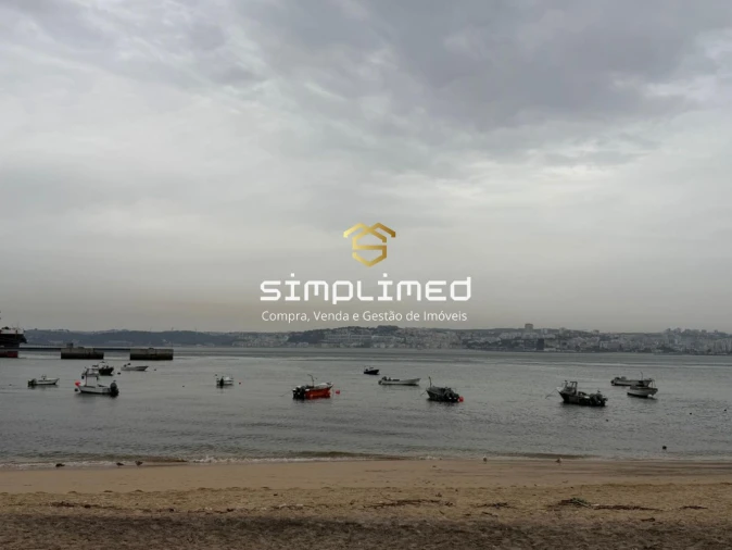 Apartamento T3 para Venda em Caparica e Trafaria Foto 3