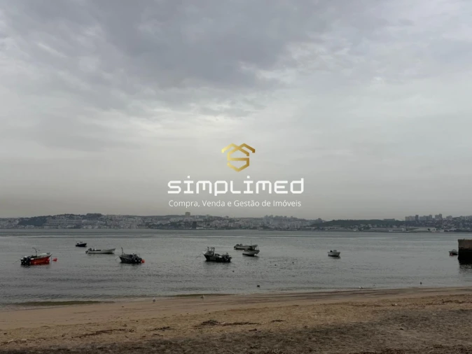 Apartamento T3 para Venda em Caparica e Trafaria Foto 22