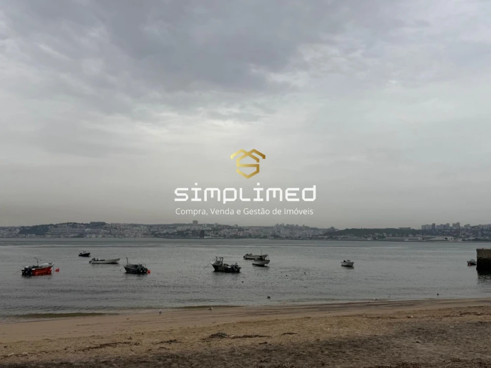 Apartamento T3 para Venda em Caparica e Trafaria Foto 22