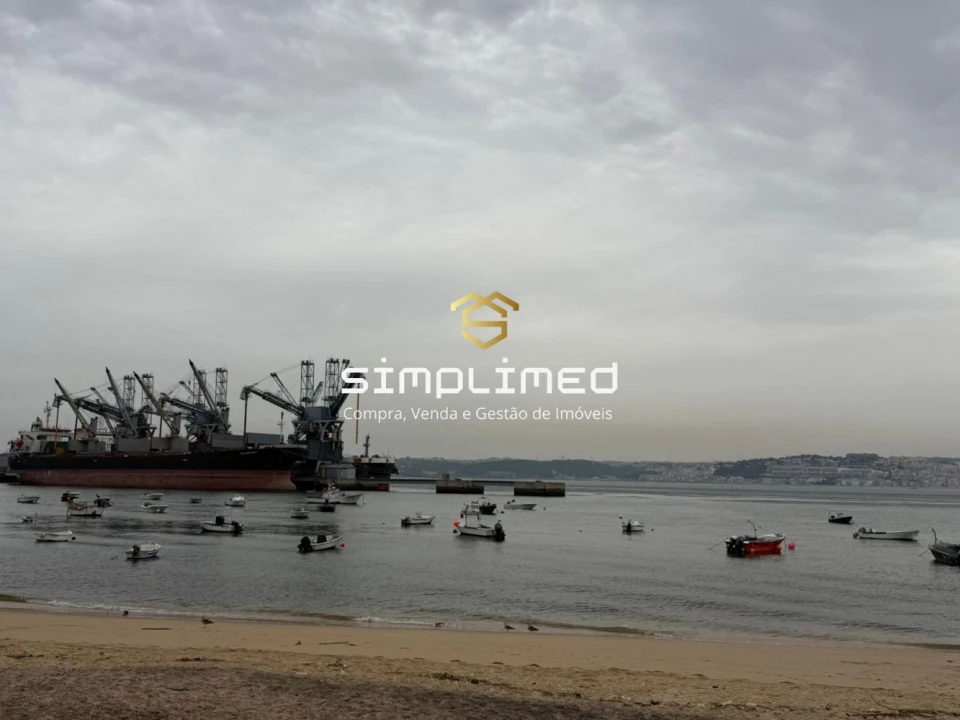 Apartamento T3 para Venda em Caparica e Trafaria Foto 23