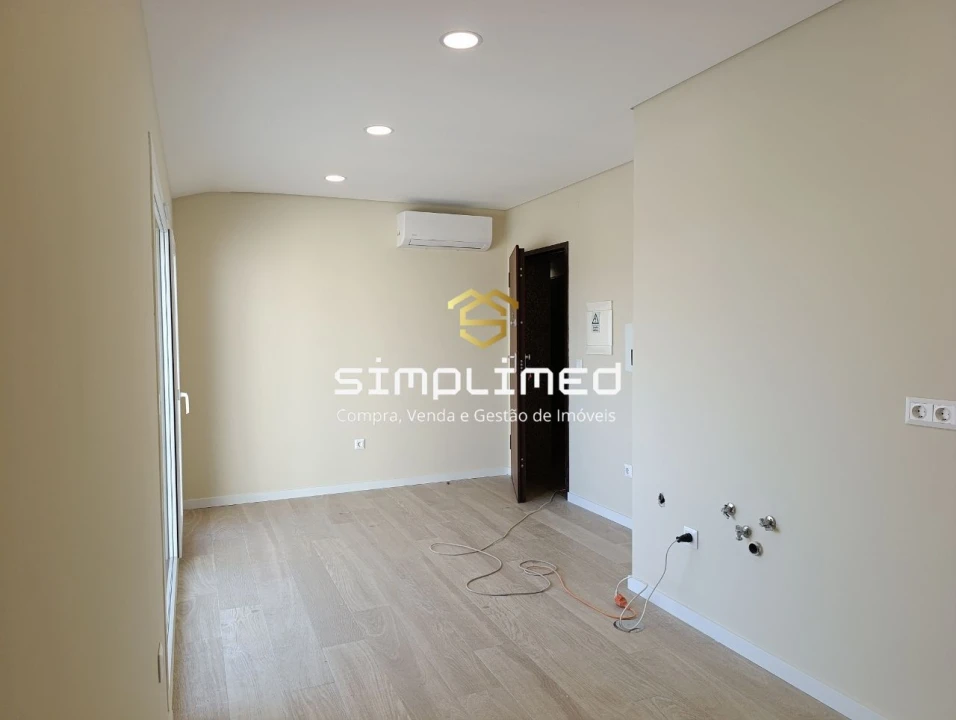 Apartamento T3 para Venda em Covilhã e Canhoso Foto 32