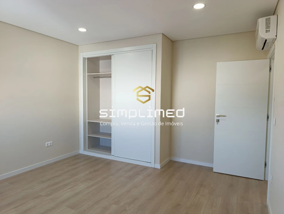 Apartamento T3 para Venda em Covilhã e Canhoso Foto 19