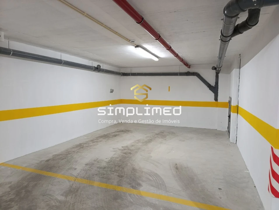 Apartamento T2 para Venda em Covilhã e Canhoso Foto 19