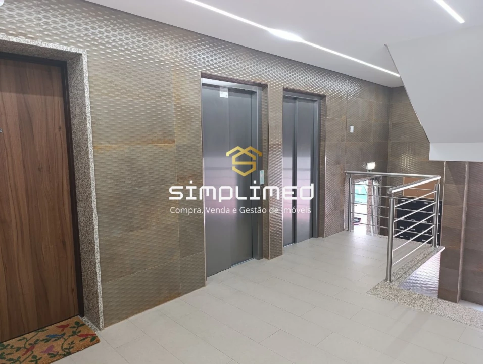 Apartamento T2 para Venda em Covilhã e Canhoso Foto 8