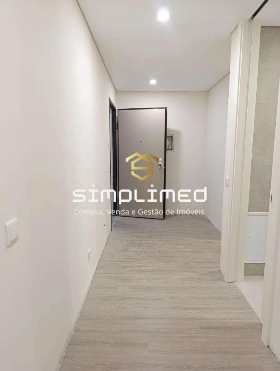 Apartamento T2 para Venda em Covilhã e Canhoso Foto 25