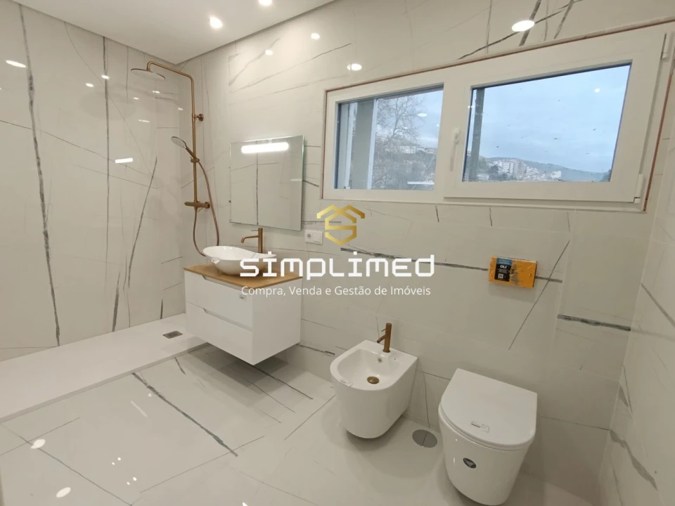 Apartamento T2 para Venda em Covilhã e Canhoso Foto 21