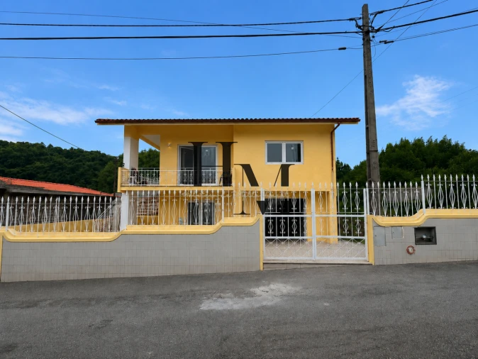 Moradia T3 para Venda em Santa Maria de Lamas Foto 3