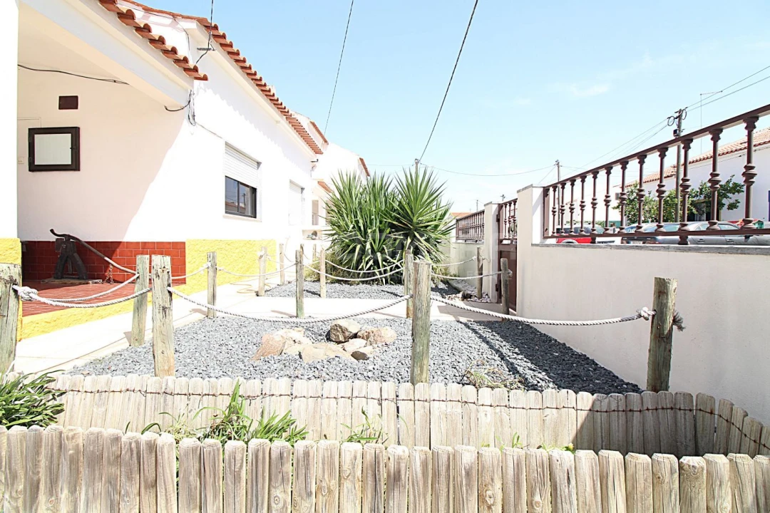 Moradia T2 para Venda em Torrão Foto 31