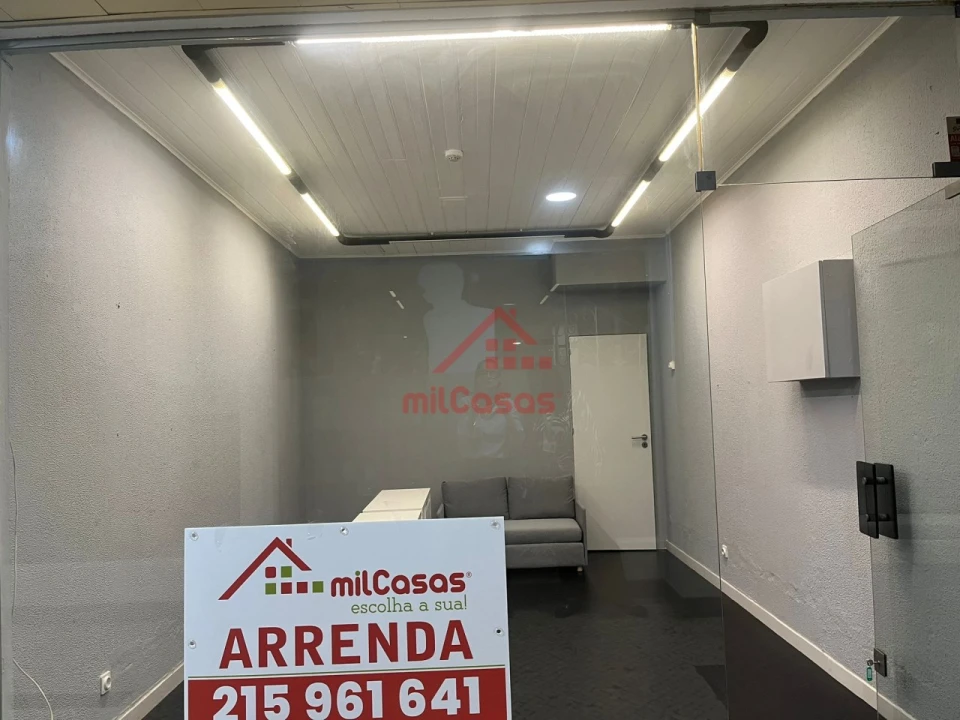 Loja para Arrendamento em Lumiar Foto 6