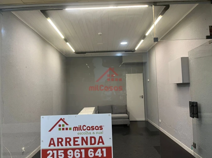 Loja para Arrendamento em Lumiar Foto 2