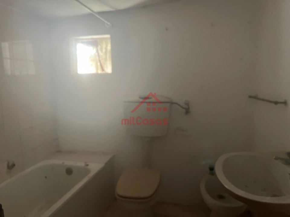 Moradia T4 para Venda em Cadaval e Pêro Moniz Foto 24