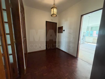 Apartamento T3 para Arrendamento em São Domingos de Benfica