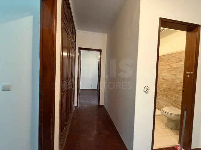 Apartamento T3 para Arrendamento em São Domingos de Benfica Foto 10