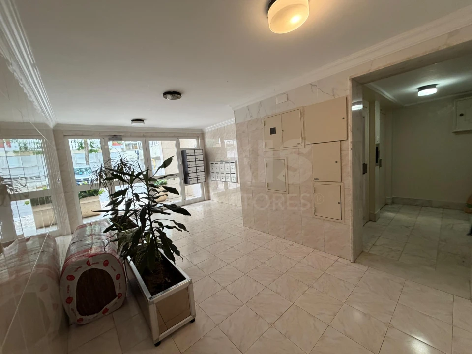 Apartamento T3 para Arrendamento em São Domingos de Benfica Foto 6