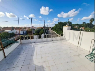 Moradia T3 para Venda em Azeitão (São Lourenço e São Simão)