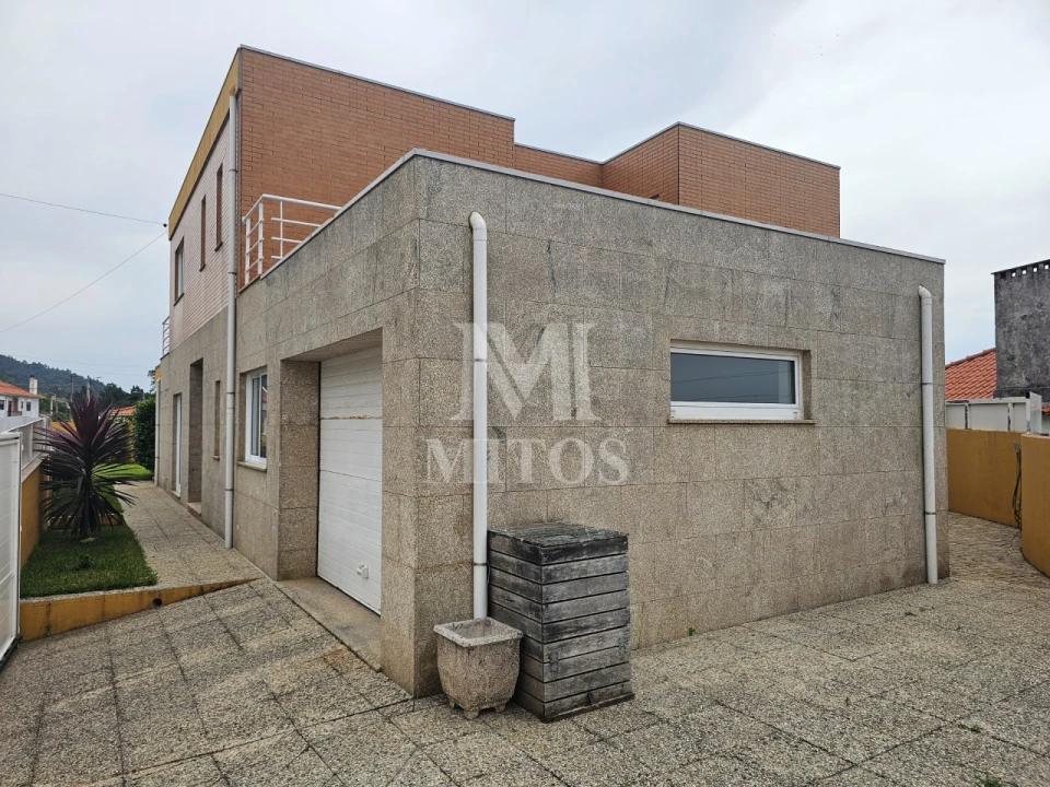 Moradia T3 para Venda em Carreço Foto 25