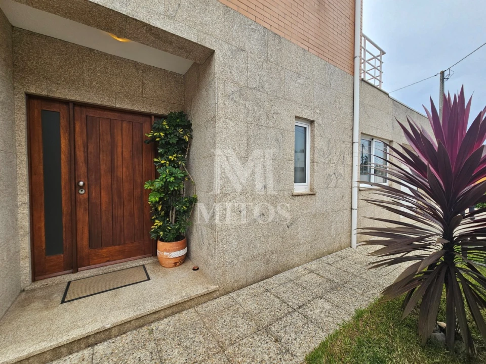 Moradia T3 para Venda em Carreço Foto 32