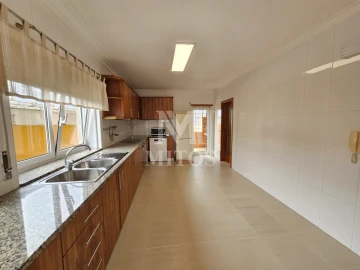 Moradia T3 para Venda em Carreço