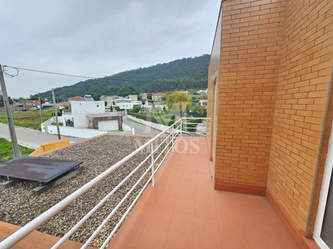 Moradia T3 para Venda em Carreço Foto 9