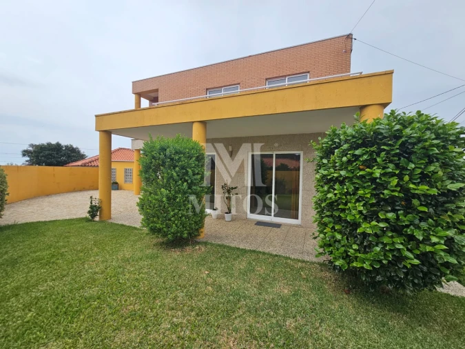 Moradia T3 para Venda em Carreço Foto 28