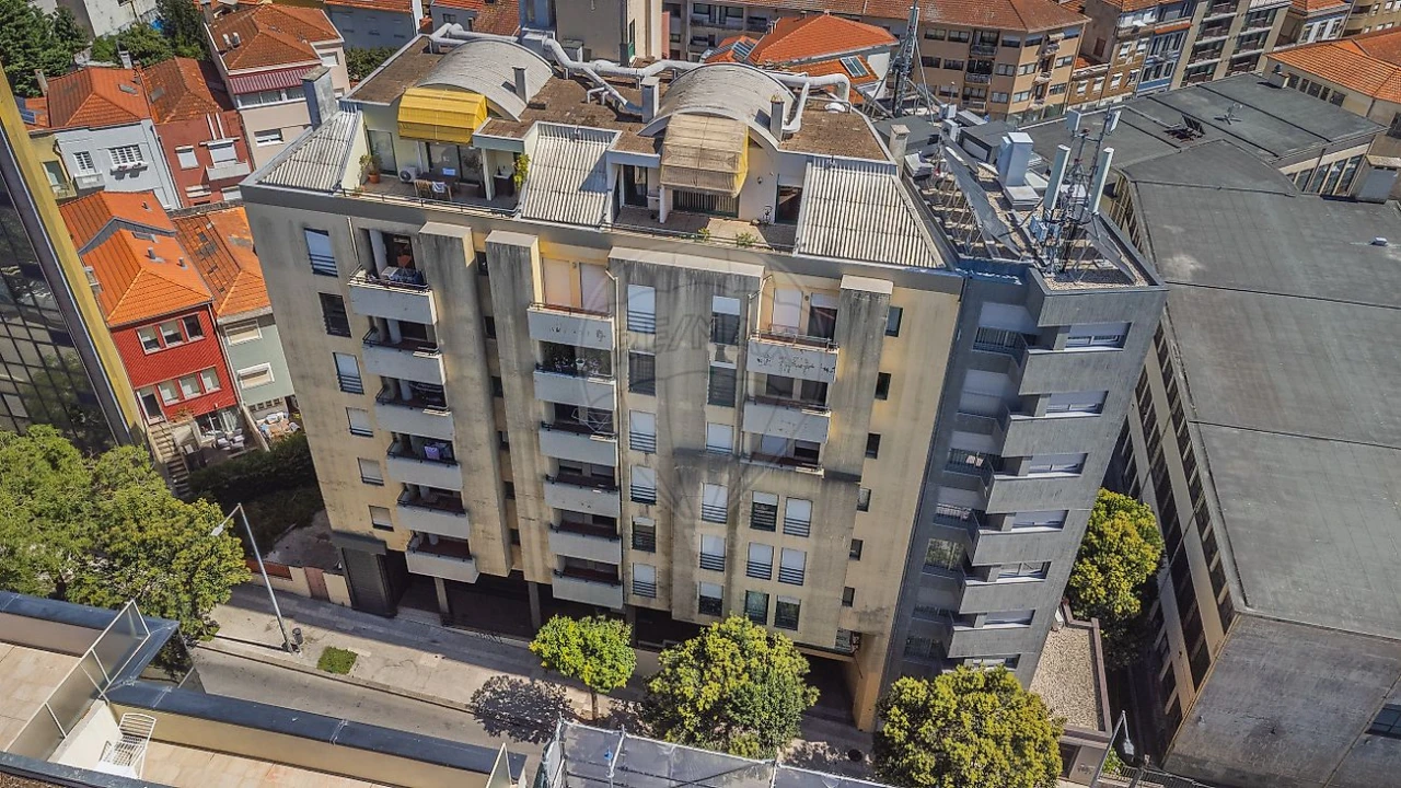 Apartamento T1 para Venda em Lordelo do Ouro e Massarelos Foto 19