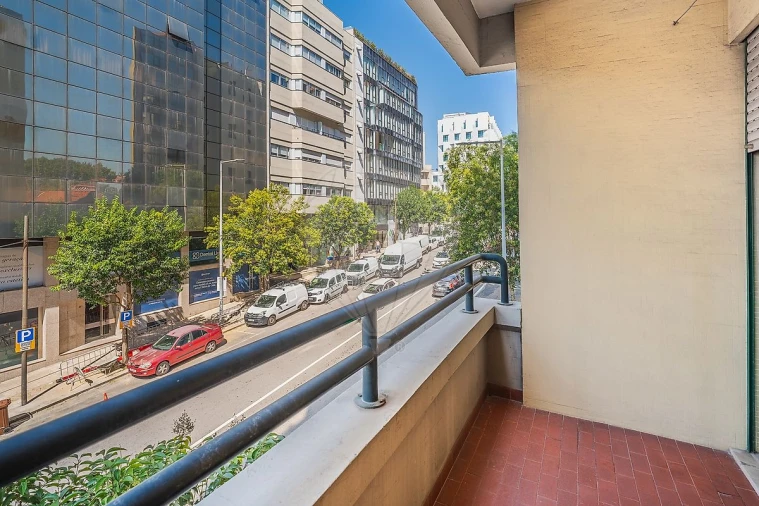 Apartamento T1 para Venda em Lordelo do Ouro e Massarelos Foto 6