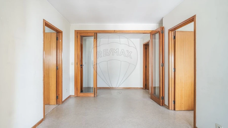 Apartamento T1 para Venda em Lordelo do Ouro e Massarelos
