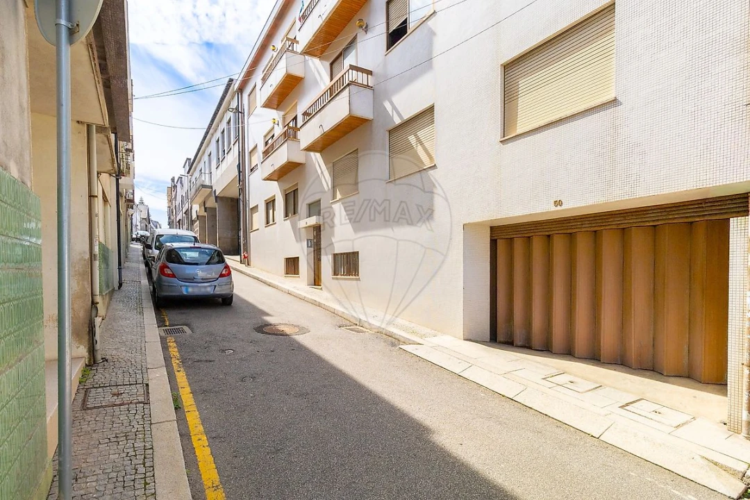 Apartamento T3 para Venda em Santa Marinha e São Pedro da Afurada Foto 1