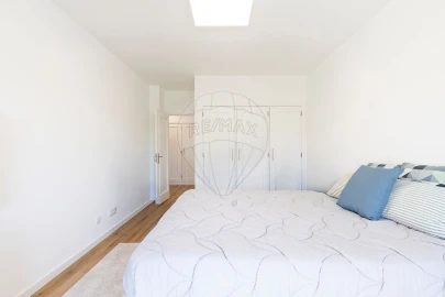 Apartamento T3 para Venda em A dos Cunhados e Maceira