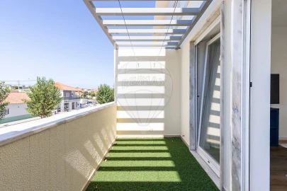 Apartamento T3 para Venda em A dos Cunhados e Maceira