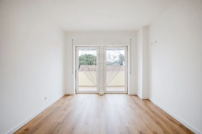 Apartamento T3 para Venda em A dos Cunhados e Maceira