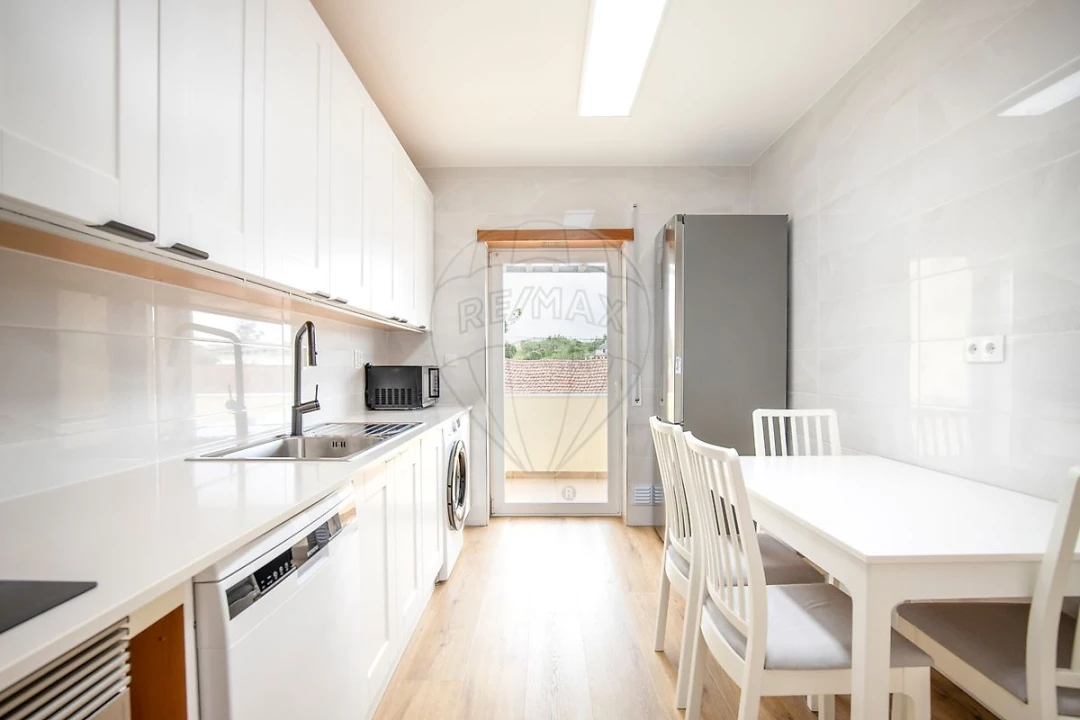 Apartamento T3 para Venda em A dos Cunhados e Maceira Foto 1