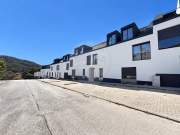 Apartamento T3 para Venda em Enxara do Bispo, Gradil e Vila Franca do Rosário