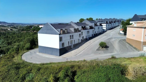 Apartamento T3 para Venda em Enxara do Bispo, Gradil e Vila Franca do Rosário