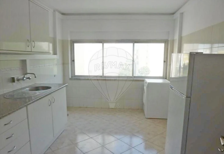 Apartamento T2 para Venda em Carregado e Cadafais Foto 7